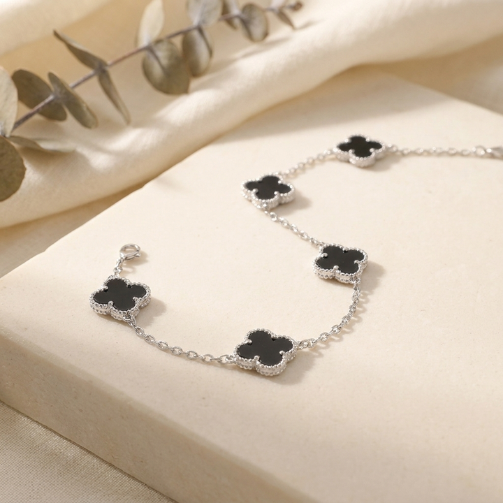 Pulsera Tréboles Negros
