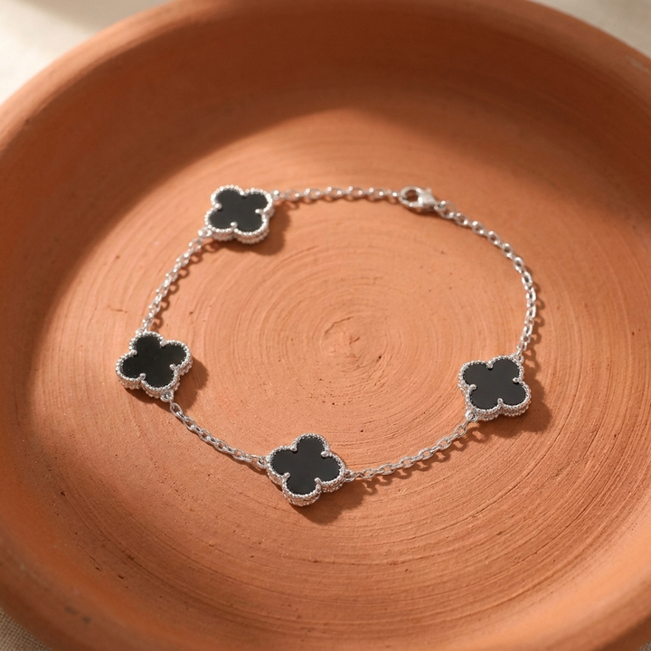 Pulsera Tréboles Negros